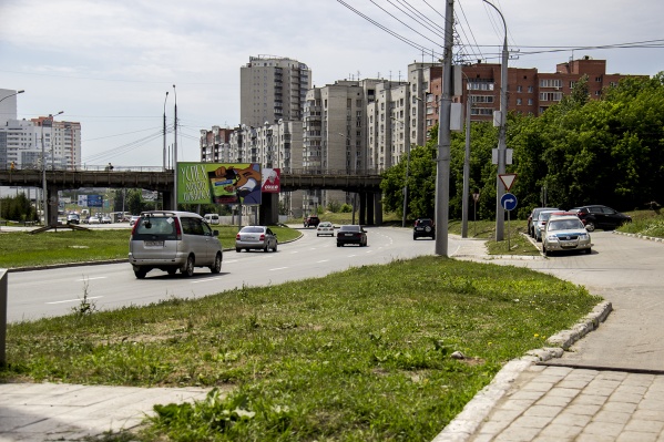 Авария, по словам очевидцев, произошла у крайнего столба Авария, по словам очевидцев, произошла у крайнего столба