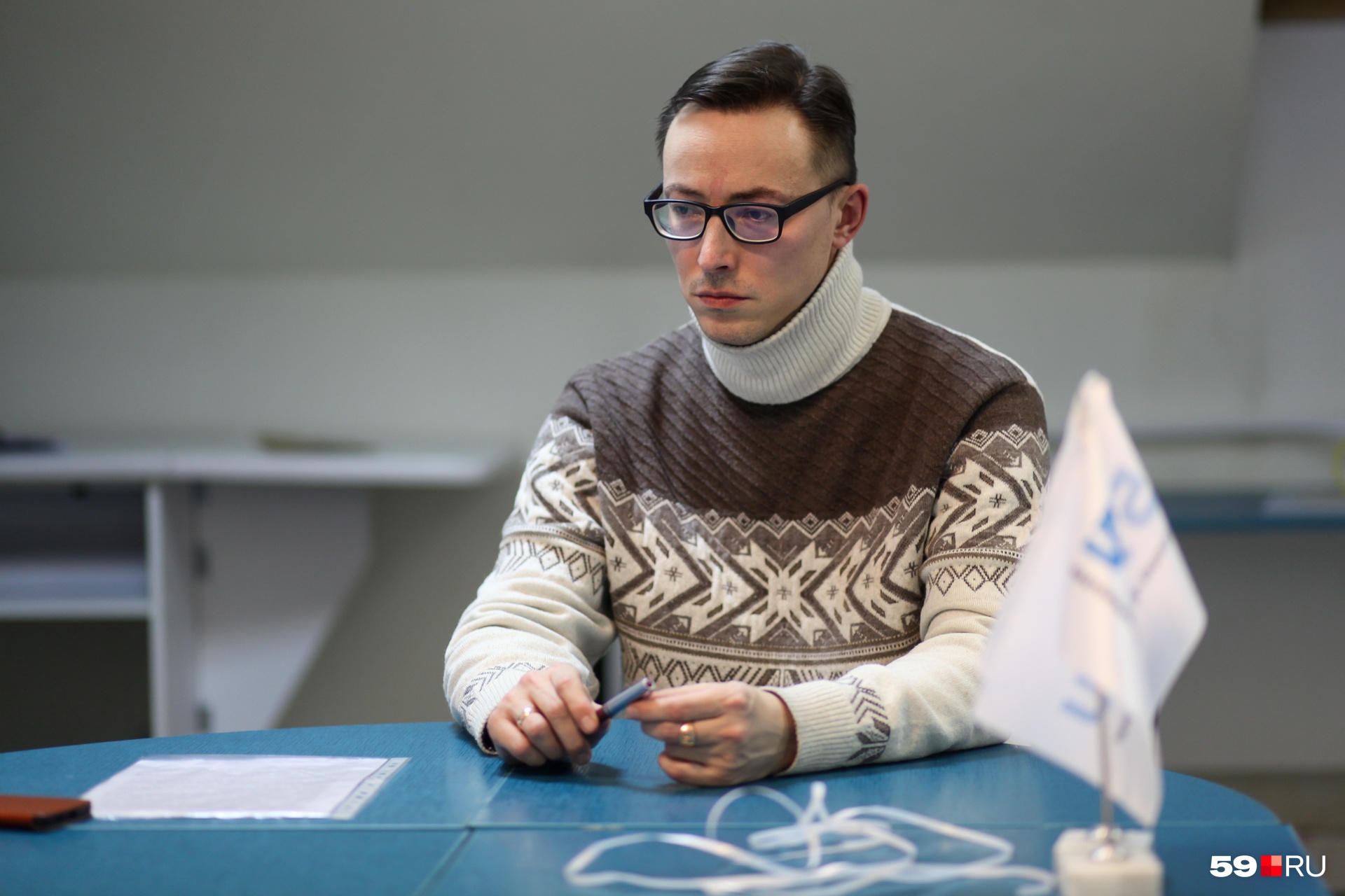 Дмитрий Карякин после повышения зарплаты в 2018 году получил меньше, чем при прежней системе оплаты в 2016 году Дмитрий Карякин после повышения зарплаты в 2018 году получил меньше, чем при прежней системе оплаты в 2016 году