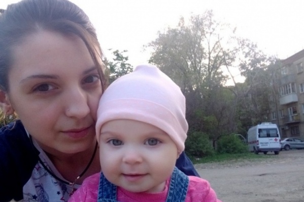 Оксана погибла около полугода назад, и с того момента маленькая Вика находится в доме малютки Оксана погибла около полугода назад, и с того момента маленькая Вика находится в доме малютки
