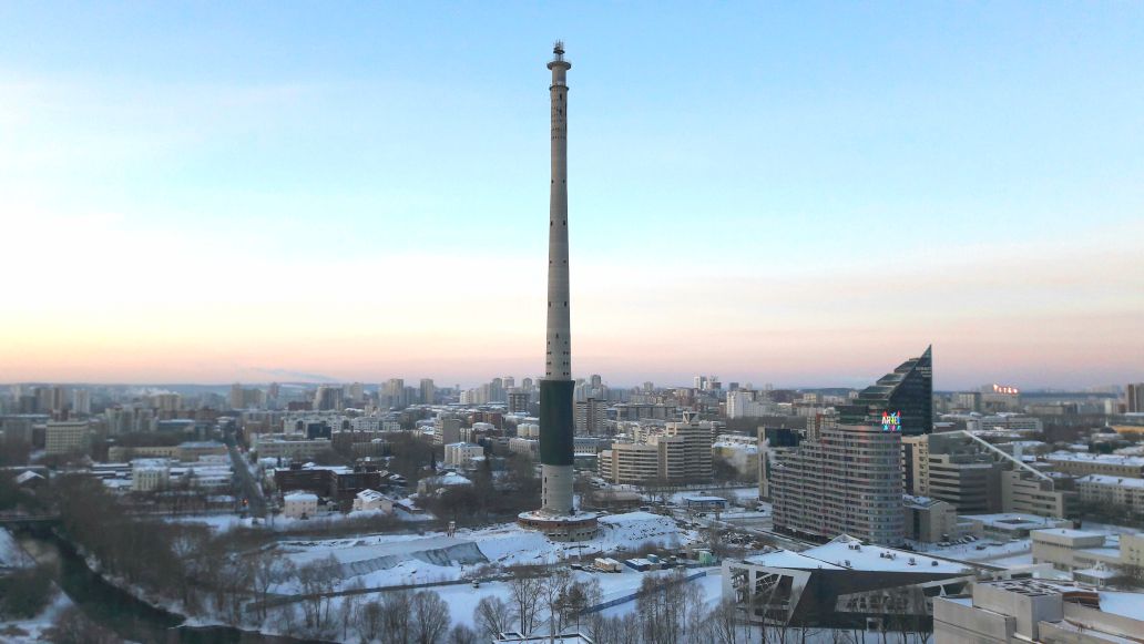 Фотографии известных екатеринбургских башен. Телебашня Первоуральск. Телевизионная башня на Кумыске Саратов. Телебашня которая рухнула в Варшаве. Улица Степана Разина Екатеринбург телебашня что на этом месте сейчас.