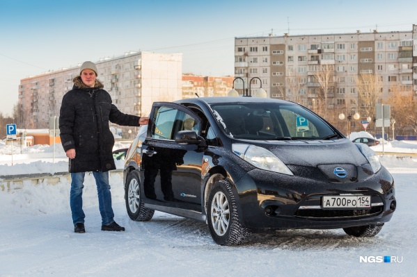 Nissan Leaf и его владелец Мирон Медведев Nissan Leaf и его владелец Мирон Медведев