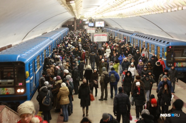 Школьники смогут две недели бесплатно ездить в метро, автобусах, троллейбуса и трамваях Школьники смогут две недели бесплатно ездить в метро, автобусах, троллейбуса и трамваях