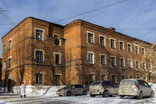 Следователи пришли к выводу, что три работницы психбольницы похитили у пациентов 2 миллиона рублей Следователи пришли к выводу, что три работницы психбольницы похитили у пациентов 2 миллиона рублей