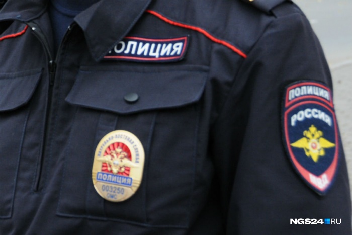 Ребенка привели в полицию прохожие Ребенка привели в полицию прохожие