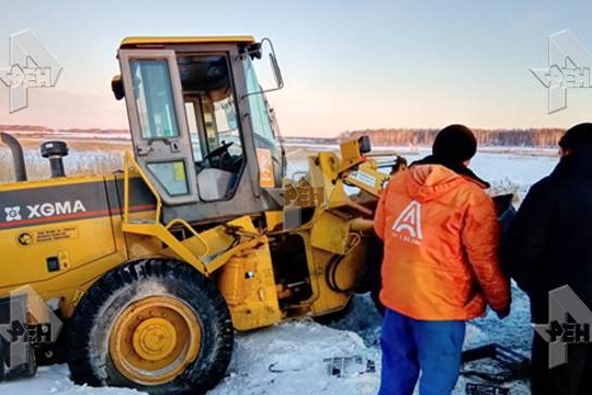Водитель погрузчика не справился с управлением Водитель погрузчика не справился с управлением