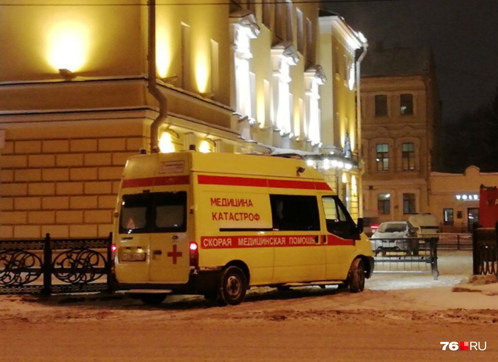 В Волковском театре во время спектакля срочно эвакуировали всех людей: что случилось