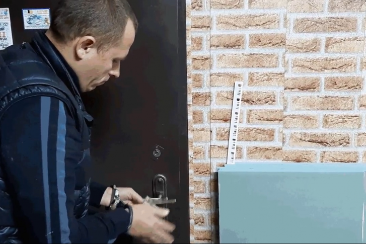 При обыске сотрудники ФСБ изъяли 8 килограммов наркотиков При обыске сотрудники ФСБ изъяли 8 килограммов наркотиков
