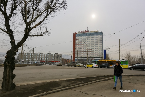Участки находятся на Предмостной площади, у «Планеты-Красноярск» Участки находятся на Предмостной площади, у «Планеты-Красноярск»