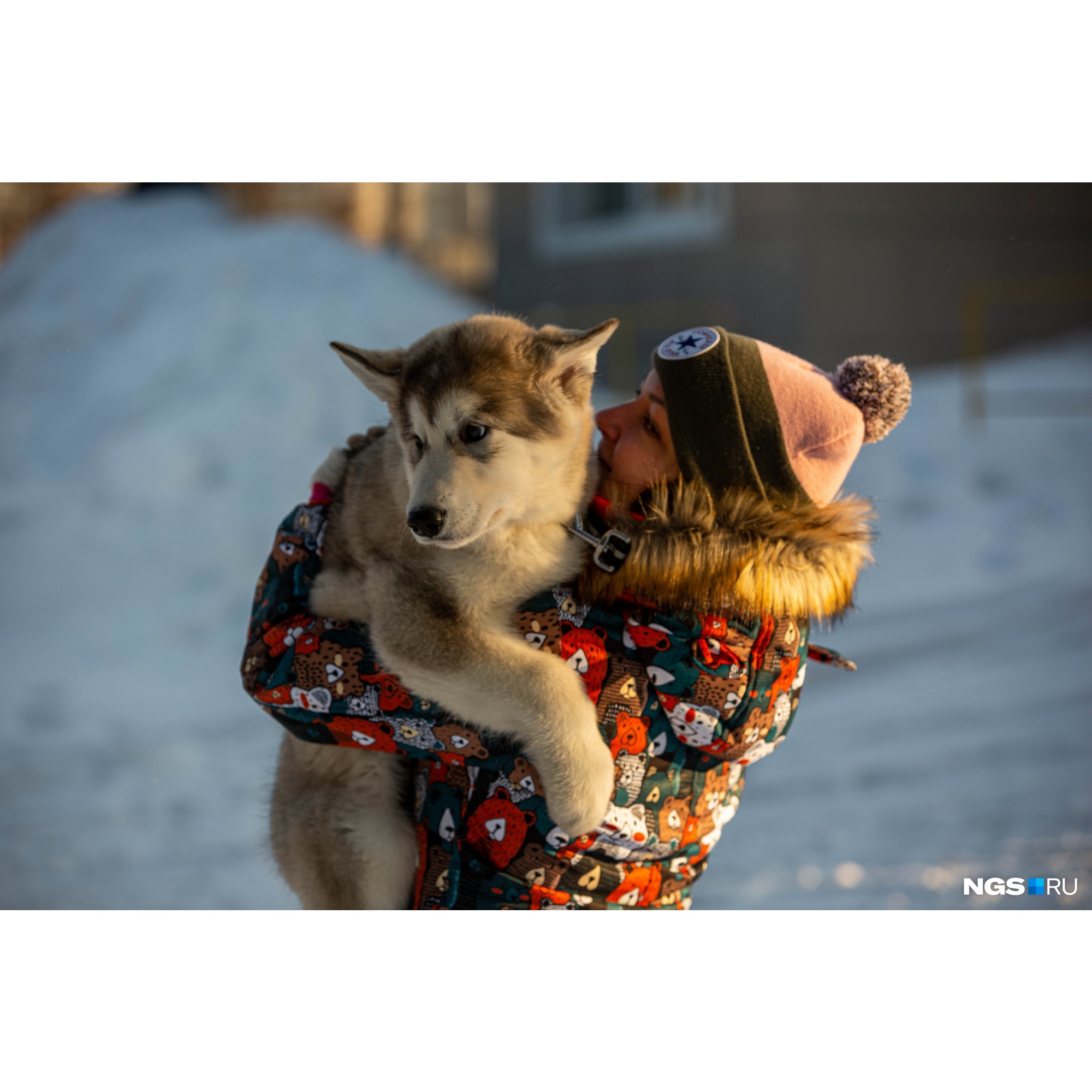 Этому малышу еще нельзя участвовать, но он учится у старших Этому малышу еще нельзя участвовать, но он учится у старших