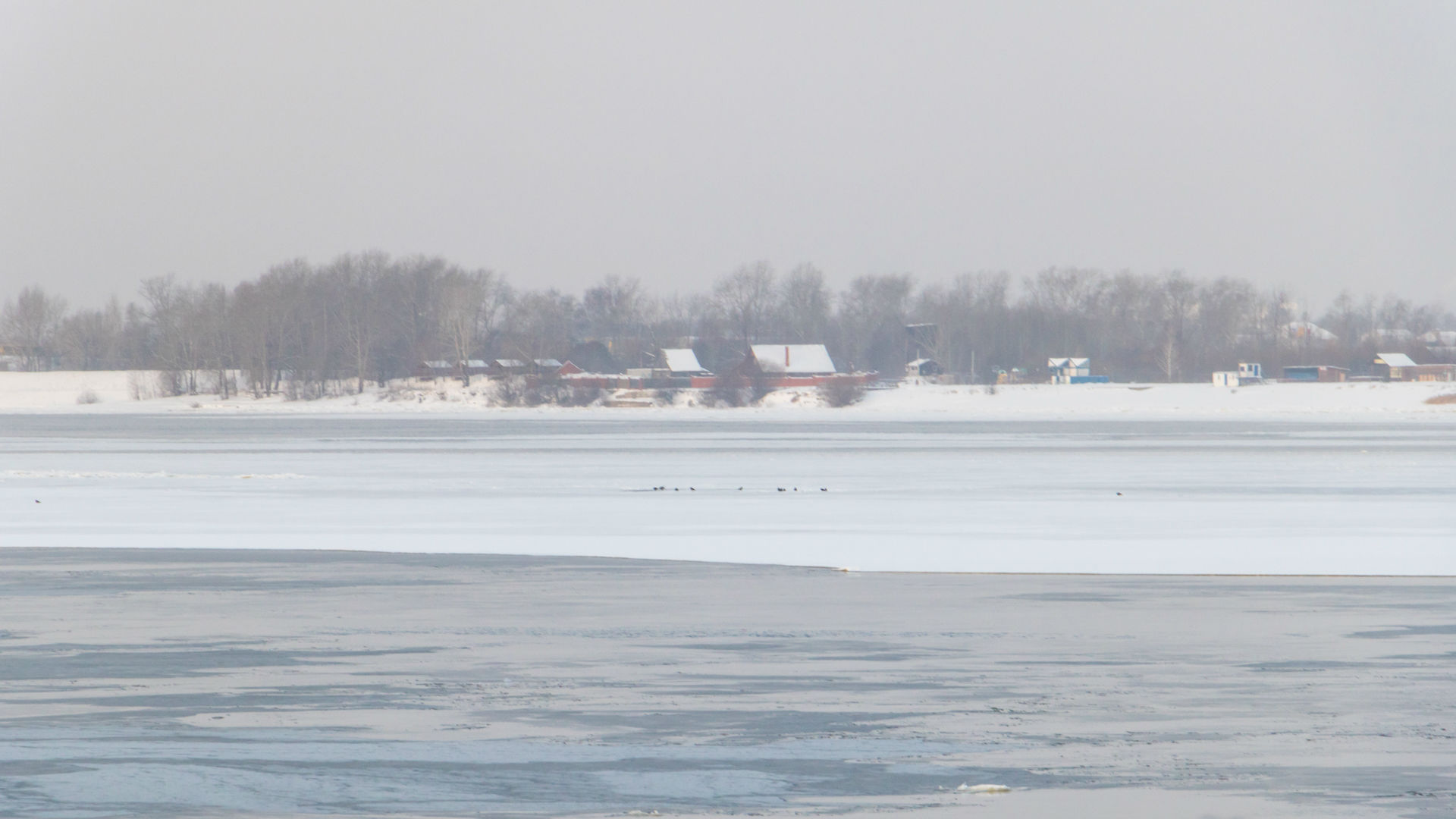 В Перми спасли трех рыбаков, вышедших на тонкий лед