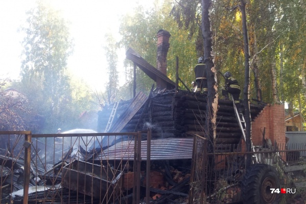 Пожар в садовом товариществе вспыхнул около двух часов дня Пожар в садовом товариществе вспыхнул около двух часов дня