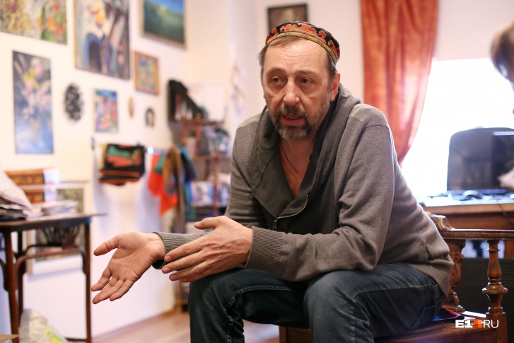Еще одна проблема, с которой столкнулся режиссер — нежелание екатеринбургских театров дать под фестиваль сцену Еще одна проблема, с которой столкнулся режиссер — нежелание екатеринбургских театров дать под фестиваль сцену