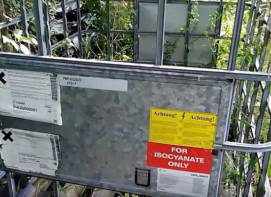 Свалка опасных химических отходов обнаружена недалеко от жилых домов в Дзержинске