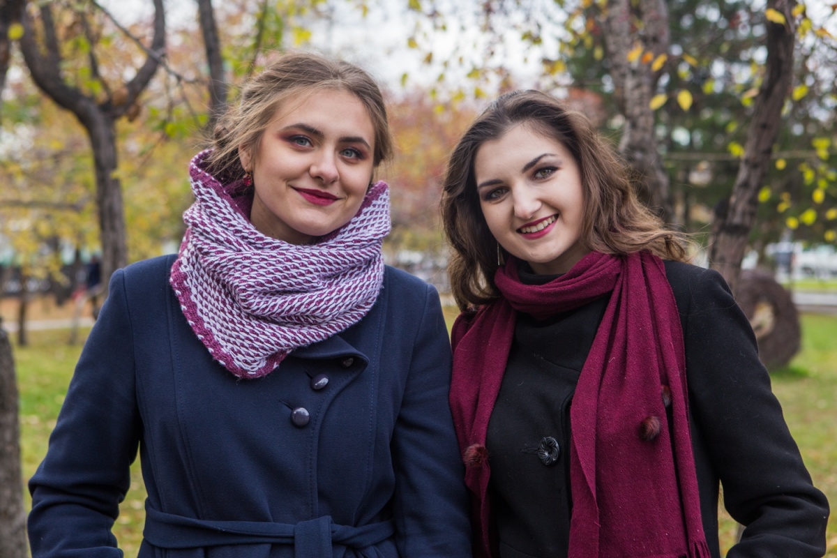 «Скачал старую версию и слушаю»