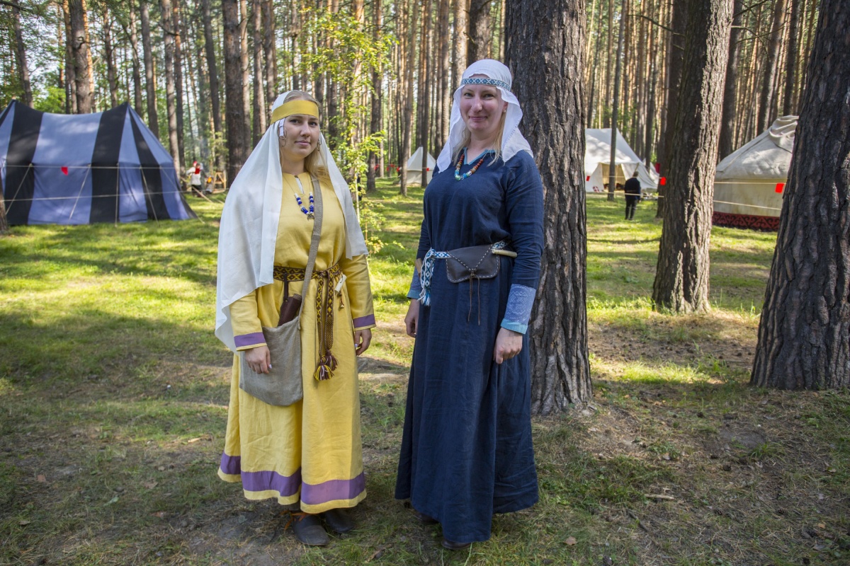 В Заельцовский парк съехались сотни людей в древних доспехах и устроили  массовые бои | 25.08.2018 | Новосибирск - БезФормата