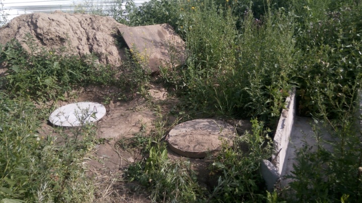 «Там уже тонули дети»: обследуем место на Рокоссовского, где в канализации погиб 3-летний мальчик