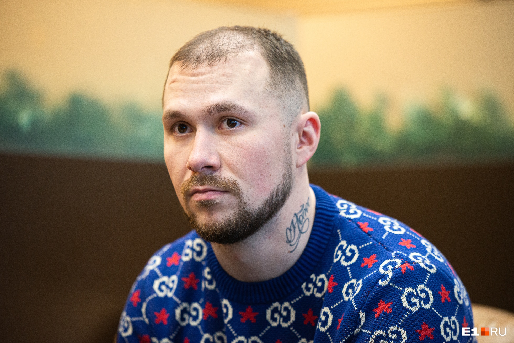 У Анатолия три татуировки. Та, что на шее, была одной из первых. Ее (и еще одну на груди) хоккеист набил после первого сезона в КХЛ. Еще одна есть на правой руке — в честь рождения сына Димы. Сейчас Анатолий думает, что бы набить в честь рождения второго ребенка, Вани У Анатолия три татуировки. Та, что на шее, была одной из первых. Ее (и еще одну на груди) хоккеист набил после первого сезона в КХЛ. Еще одна есть на правой руке — в честь рождения сына Димы. Сейчас Анатолий думает, что бы набить в честь рождения второго ребенка, Вани