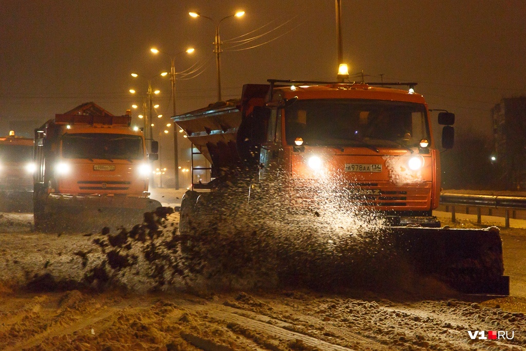 Волгоград заметает снегом: на дорогах бьются машины, закрылся аэропорт
