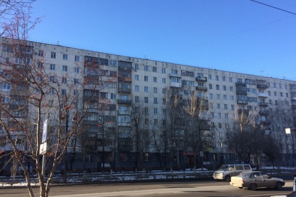 Инцидент произошел в одном из подъездов 194-го дома по улице Республики Инцидент произошел в одном из подъездов 194-го дома по улице Республики