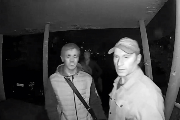Мужчина не отрицает, что напал на женщину в подъезде, но даёт абсурдные объяснения Мужчина не отрицает, что напал на женщину в подъезде, но даёт абсурдные объяснения