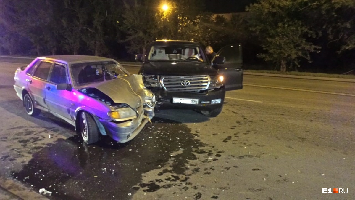 Пассажиров в машинах не было Пассажиров в машинах не было