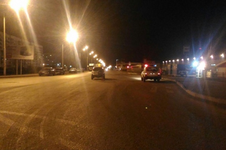 На место происшествия приехали спецслужбы На место происшествия приехали спецслужбы