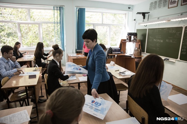 Количество учащихся с каждым годом растет, а вот учителей вузы выпускают все меньше Количество учащихся с каждым годом растет, а вот учителей вузы выпускают все меньше