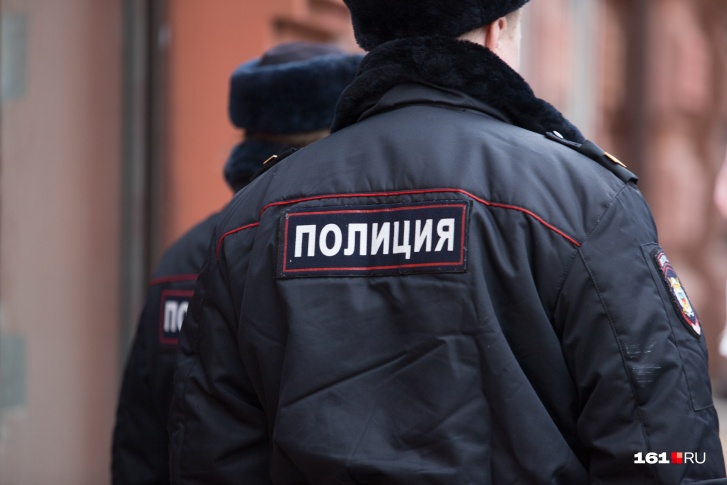 Сотрудники полиции завели дело на ростовчанку после того, как та потратила чужие деньги Сотрудники полиции завели дело на ростовчанку после того, как та потратила чужие деньги
