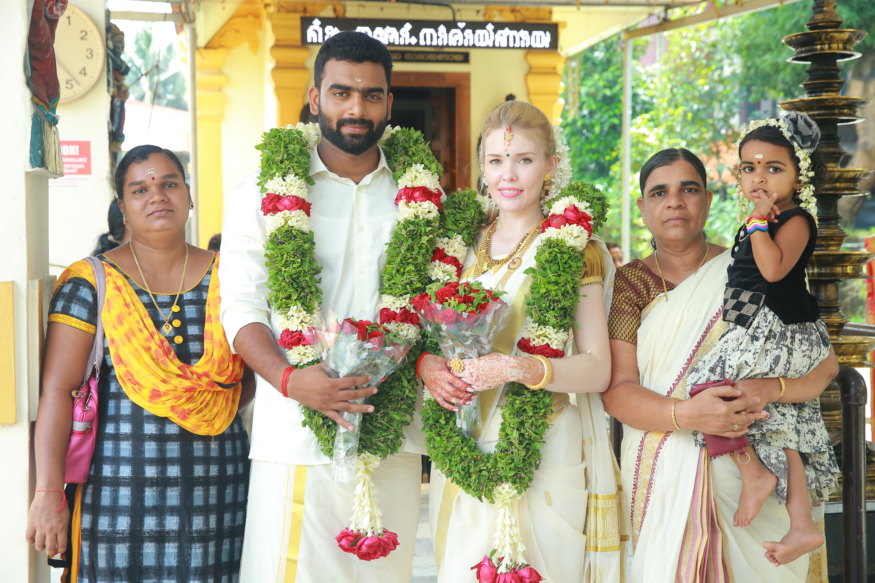Свадьбу пара сыграла в Индии