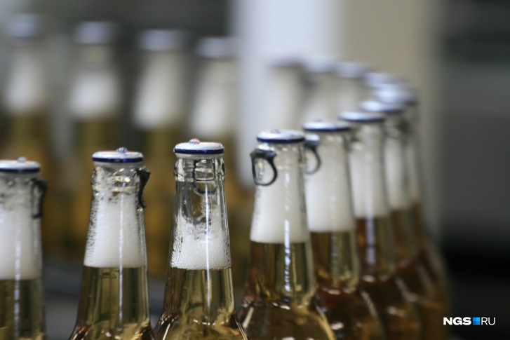 Россияне стали позволять себе меньше пива из-за падения доходов 