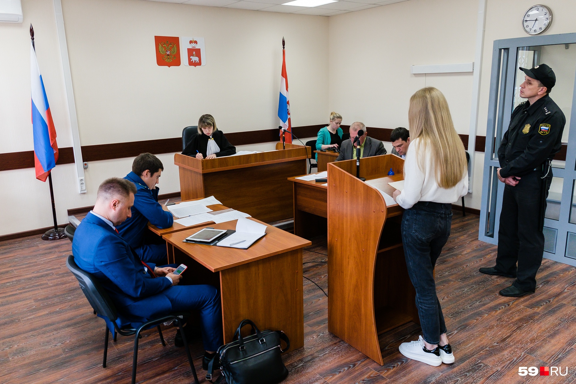 Знакомая потерпевшего Анна Жуланова опознала в Александре Телепневе нападавшего Знакомая потерпевшего Анна Жуланова опознала в Александре Телепневе нападавшего