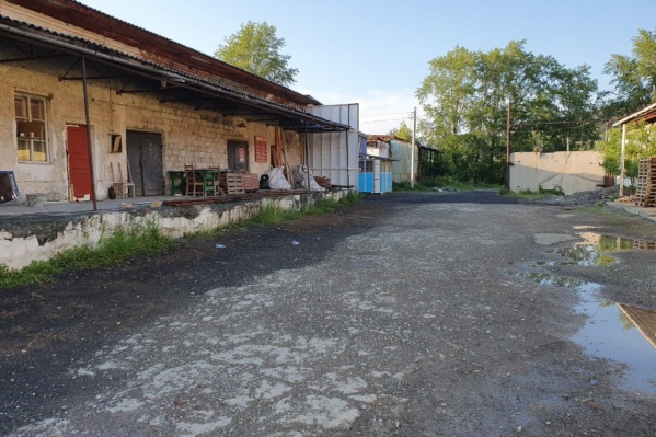 Здесь произошла драка, после которой умер Руфулла Здесь произошла драка, после которой умер Руфулла