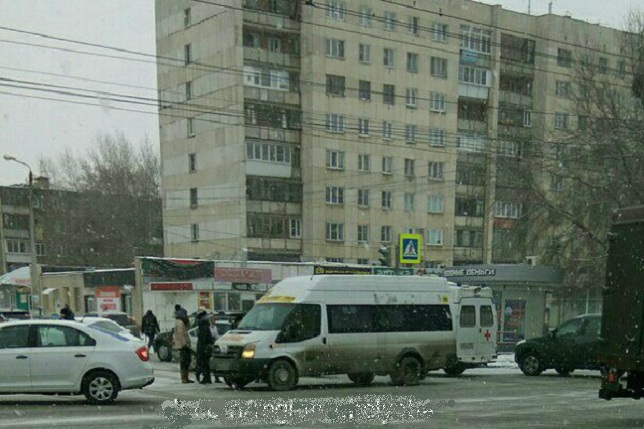 ДТП произошло в Тракторозаводском районе минувшим утром ДТП произошло в Тракторозаводском районе минувшим утром