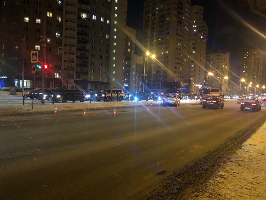 Пешеходный переход был совсем рядом Пешеходный переход был совсем рядом