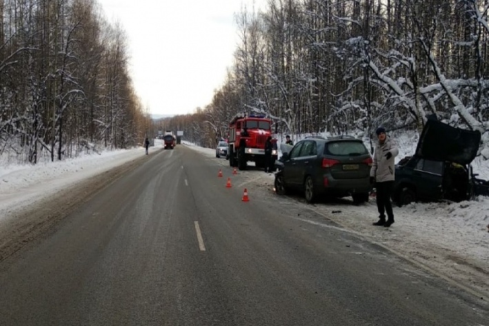 От удара ВАЗ улетел в кювет От удара ВАЗ улетел в кювет