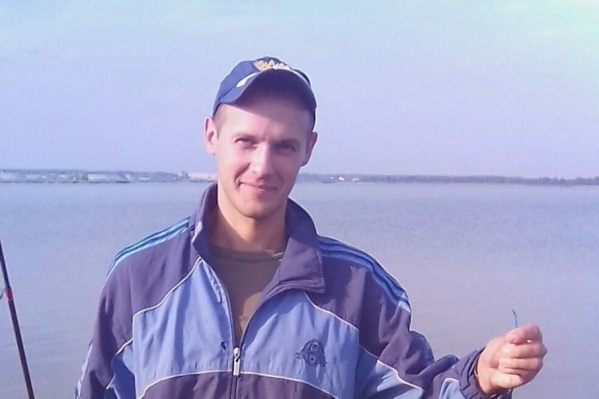 У Сергея сломалась машина, поэтому он уехал из деревни на велосипеде У Сергея сломалась машина, поэтому он уехал из деревни на велосипеде
