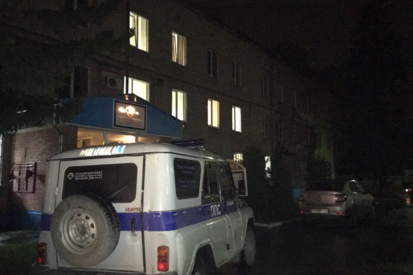 Мужчину обнаружили мёртвым в служебном кабинете Мужчину обнаружили мёртвым в служебном кабинете