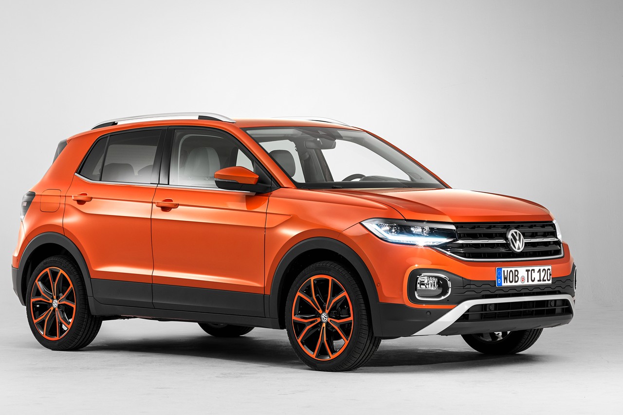 Volkswagen T-Cross формально относится к хетчбэкам В-класса, но пропорциями напоминает кроссовер Volkswagen T-Cross формально относится к хетчбэкам В-класса, но пропорциями напоминает кроссовер