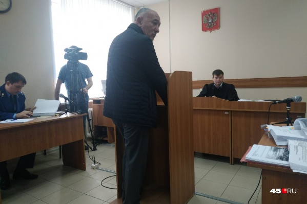 Авак Бабаян рассказал, что Ванюков через посредника Олега Пархаева вымогал у него 26 миллионов рублей Авак Бабаян рассказал, что Ванюков через посредника Олега Пархаева вымогал у него 26 миллионов рублей