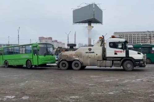 В прошлом году этот рейсовый автобус ГИБДД снимала с рейса из-за неисправности В прошлом году этот рейсовый автобус ГИБДД снимала с рейса из-за неисправности