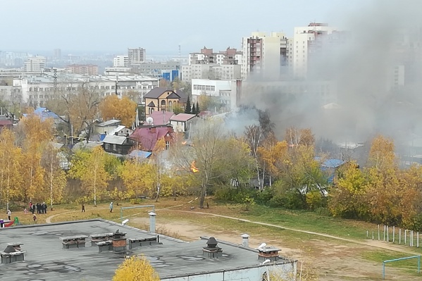 Пожар начался примерно в 12 дня Пожар начался примерно в 12 дня 