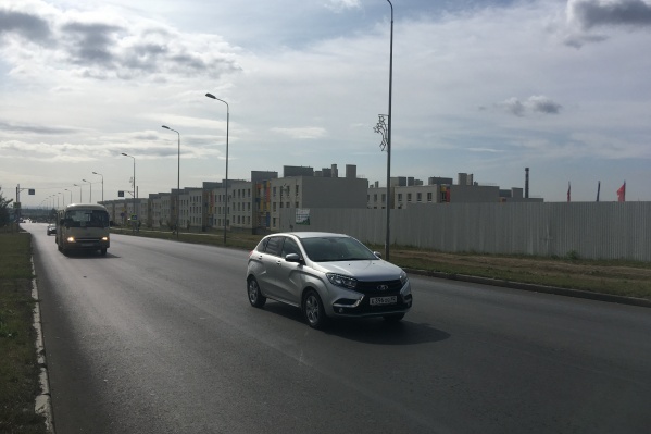На ровном асфальте разгоняться автолюбителям гораздо проще На ровном асфальте разгоняться автолюбителям гораздо проще