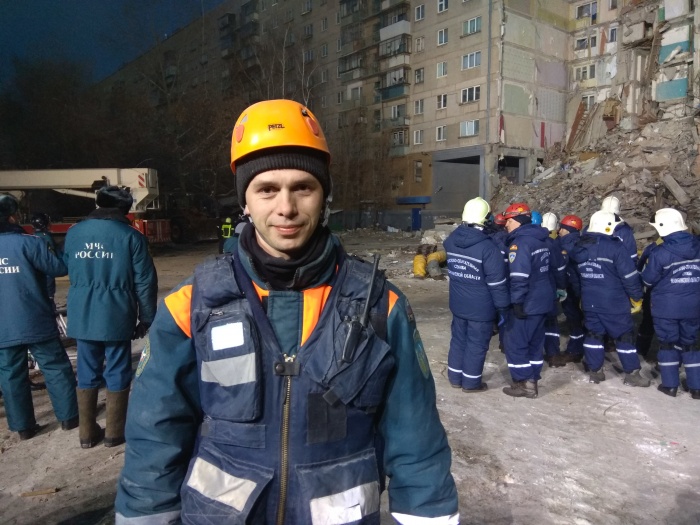 Петр Гриценко руководит управлением аварийно-спасательных работ в зонах ЧС центра «Лидер» МЧС России Петр Гриценко руководит управлением аварийно-спасательных работ в зонах ЧС центра «Лидер» МЧС России