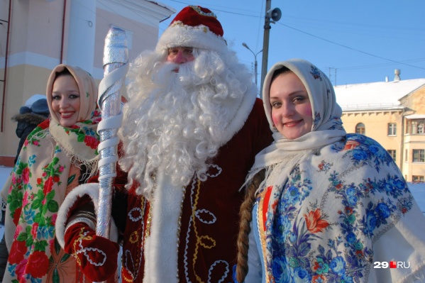 В каждом городском округе зажигать ёлку придут Дед Мороз и Снегурочка В каждом городском округе зажигать ёлку придут Дед Мороз и Снегурочка
