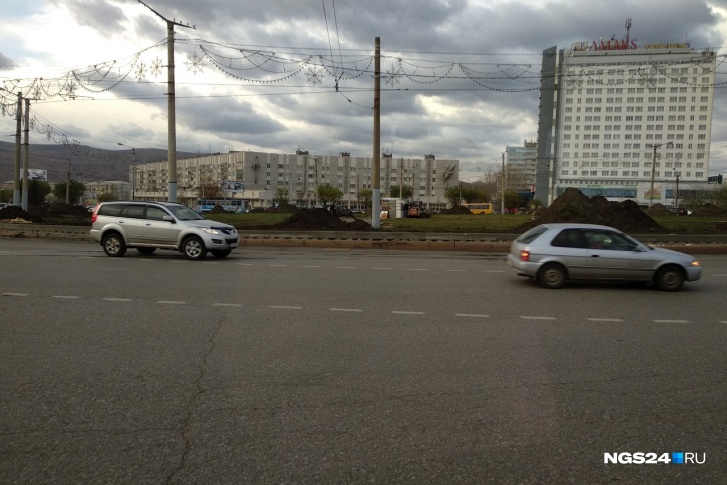 Благоустройство на кольце Предмостной площади Благоустройство на кольце Предмостной площади