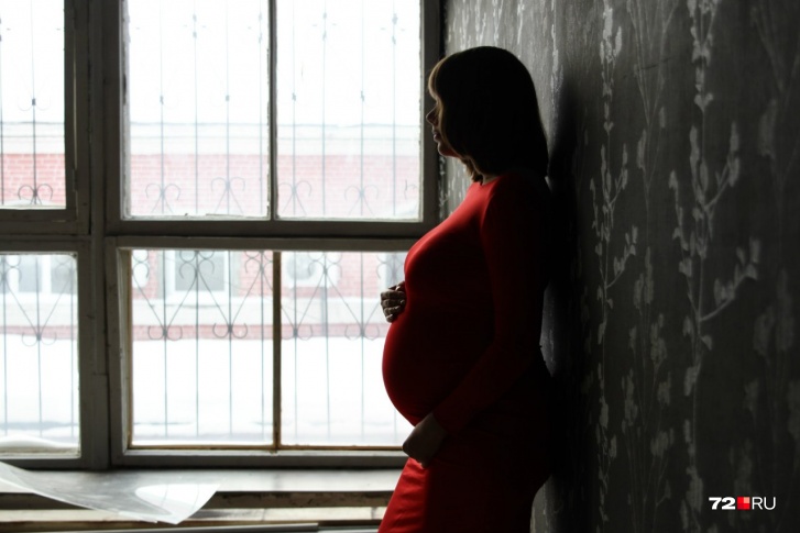 В течение всей беременности женщина имеет право на бесплатную медицинскую помощь, витамины и даже УЗИ