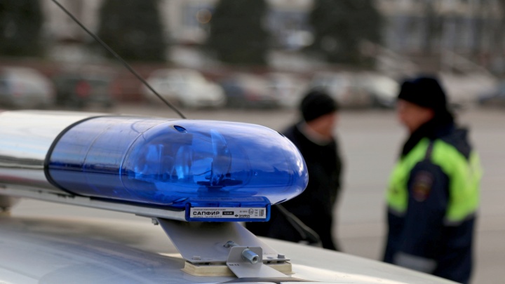 Домкрат замерз: водитель из Башкирии застрял в -40 на трассе в ХМАО