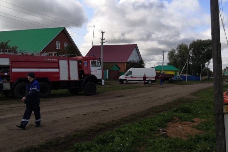 Пожарные справились с огнем быстро Пожарные справились с огнем быстро