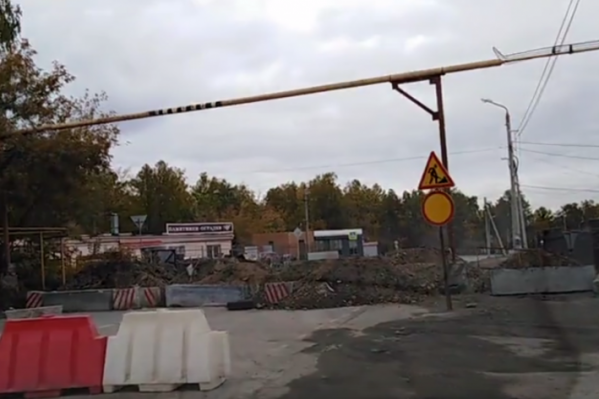 Движение по Мастеровой закрыто с осени<br> Движение по Мастеровой закрыто с осени<br>