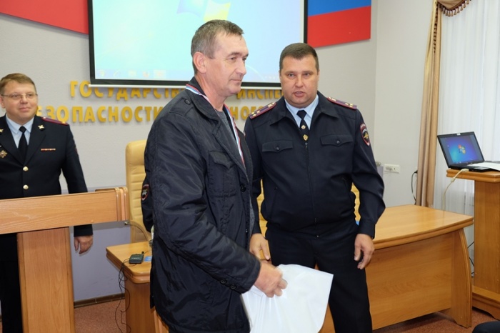 Владимир Олин задержал автомобиль виновников ДТП Владимир Олин задержал автомобиль виновников ДТП